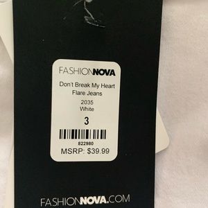 White Flare Jeans, new with tags size 3